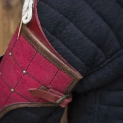 Epic Armoury 15. århundrede Stål-læder Armværn, Rød 7 Epic Armoury 15. århundrede Stål-læder Armværn, Rød -Rustning Salgsbutik 15 arhundrede stal laeder armvaern rod 2