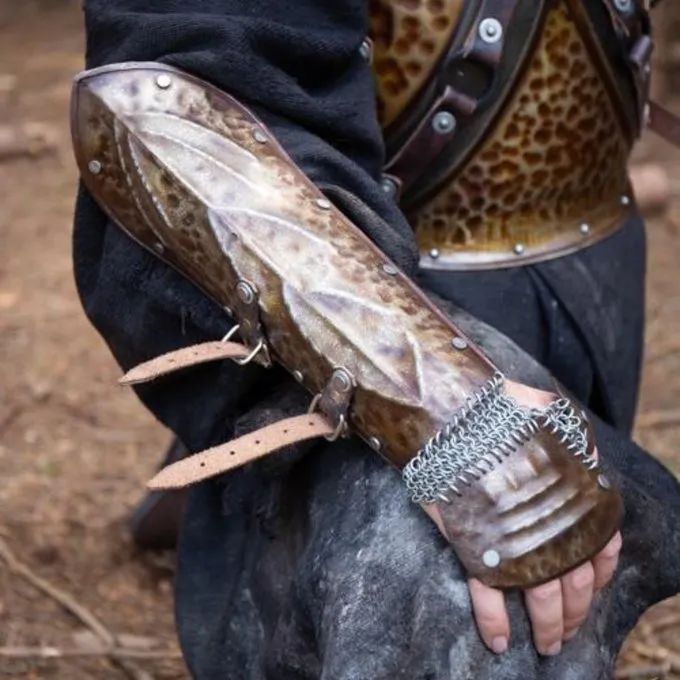 Epic Armoury Armbeskyttere Raider 1 Epic Armoury Armbeskyttere Raider