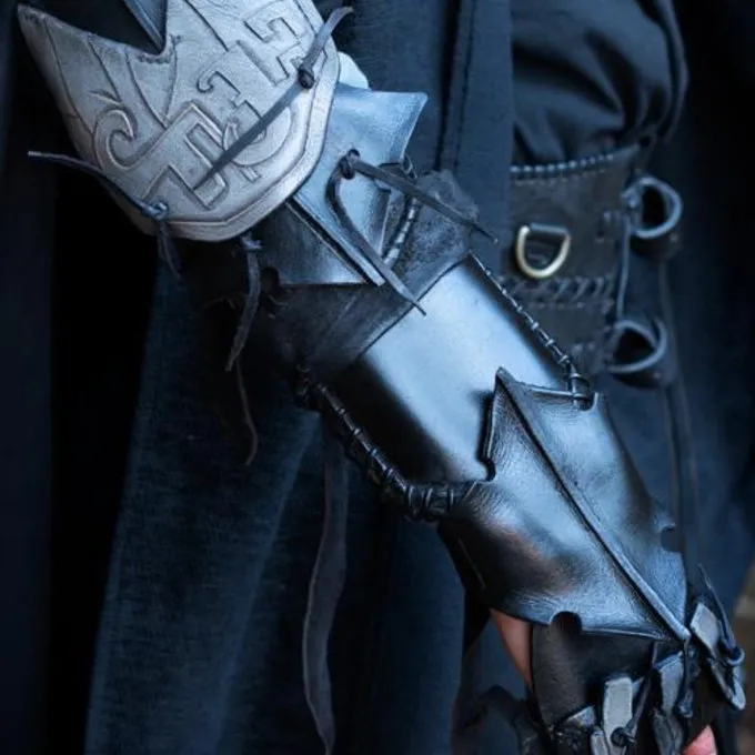 Epic Armoury Bracer Claw, Højre Hånd 2 Epic Armoury Bracer Claw, Højre Hånd - Billede 2