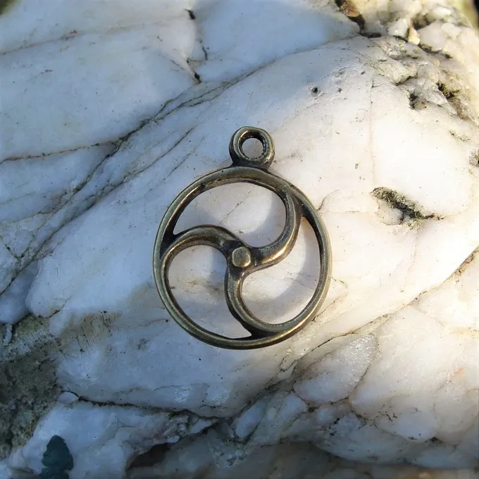 Celtic Sol Amulet, Bronze 3 Celtic Sol Amulet, Bronze - Billede 3