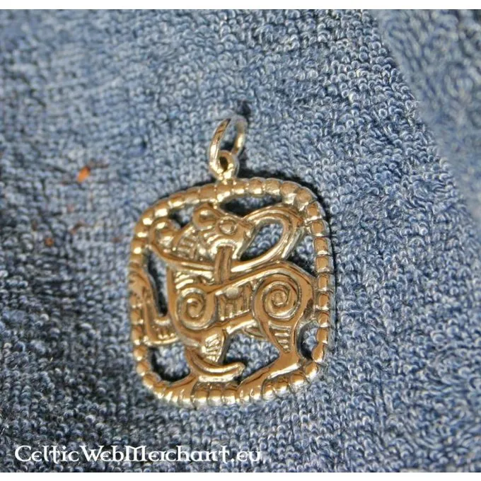 Fenris Amulet 1 Fenris Amulet