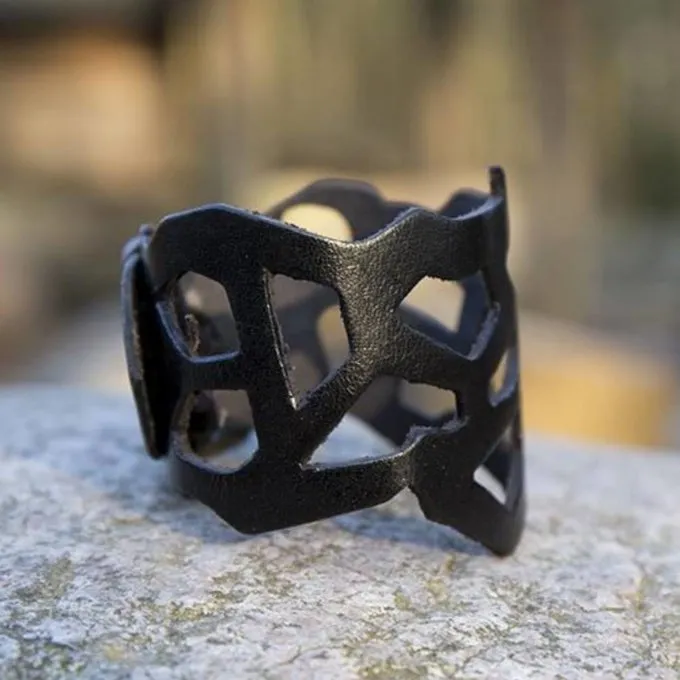 Epic Armoury Filigran Armbånd, Læder 1 Epic Armoury Filigran Armbånd, Læder