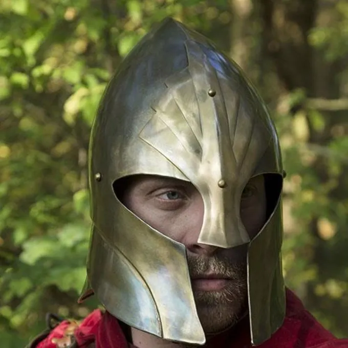 Epic Armoury Hjelm Illumine, Messingfarve 2 Epic Armoury Hjelm Illumine, Messingfarve - Billede 2