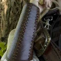 Epic Armoury Læder Bracers Battle, Brun, Pair 10 Epic Armoury Læder Bracers Battle, Brun, Pair -Rustning Salgsbutik laeder bracers battle brun pair 4