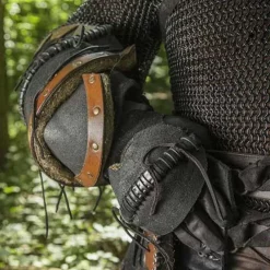 Epic Armoury Læder Orc Armskinner Uzgush, Sort, Par -Rustning Salgsbutik laeder orc armskinner uzgush sort par 2