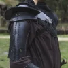 Epic Armoury Læder Skulder Rustning, Sort