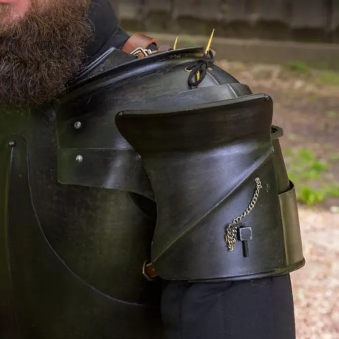 Epic Armoury Middelalderlige Pauldrons Milanese, Bronzeret 2 Epic Armoury Middelalderlige Pauldrons Milanese, Bronzeret - Billede 2