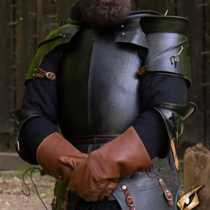 Epic Armoury Middelalderlige Pauldrons Milanese, Bronzeret 1 Epic Armoury Middelalderlige Pauldrons Milanese, Bronzeret