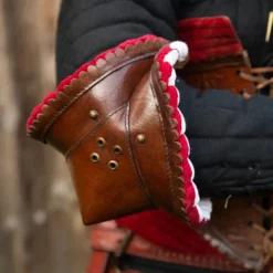 Epic Armoury Par Læder Couters, Brun-rød -Rustning Salgsbutik par laeder couters brun rod 3