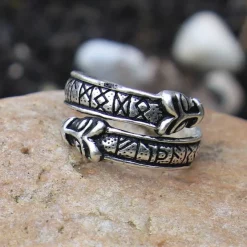 Rung Ring Med Ulv Hoveder, Forsølvet Bronze 8 Rung Ring Med Ulv Hoveder, Forsølvet Bronze -Rustning Salgsbutik rung ring med ulv hoveder forsolvet bronze 3