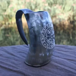 Epic Armoury Viking Horn Kop Vegvisir Mørk 0,5L -Rustning Salgsbutik viking horn kop vegvisir mork 05l 3